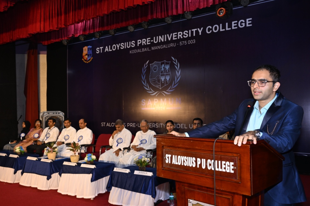 Dr Edmond Fernandes inaugurates Model United Nations SAPMUN 2024 at St. Aloysius Pre-University College